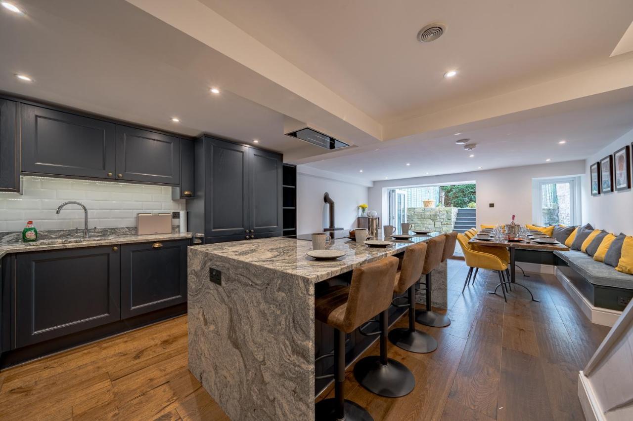 Luxurious Grand 6 Bedroom Home In Bath - Perfect For Groups & Sleeps 12! Exterior photo
