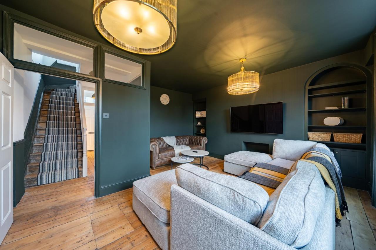 Luxurious Grand 6 Bedroom Home In Bath - Perfect For Groups & Sleeps 12! Exterior photo
