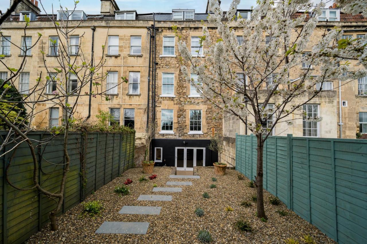 Luxurious Grand 6 Bedroom Home In Bath - Perfect For Groups & Sleeps 12! Exterior photo